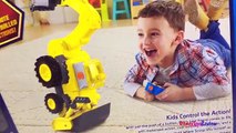 SCOOP STAND! BOB THE BUILDER R/C SUPER SCOOP FUNNY BACKHOE WITH MOTORIZED BACK BUCKET - UNBOXING