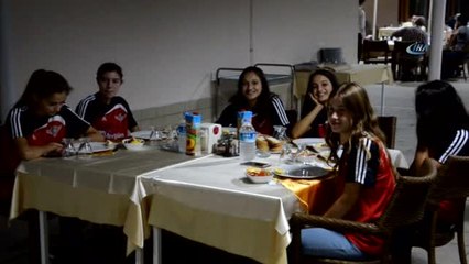 Soma Zafer Spor Avrupa'da Yılın Kadın Futbol Takımı Seçildi