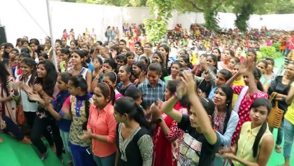 Sapna Ko Kiya Ek Delhi Collage Ki Ladki Ne Fail wo b haryanvi gaane pr , Video jurur Dekhe