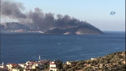 Meis Adası'nda Orman Yangını