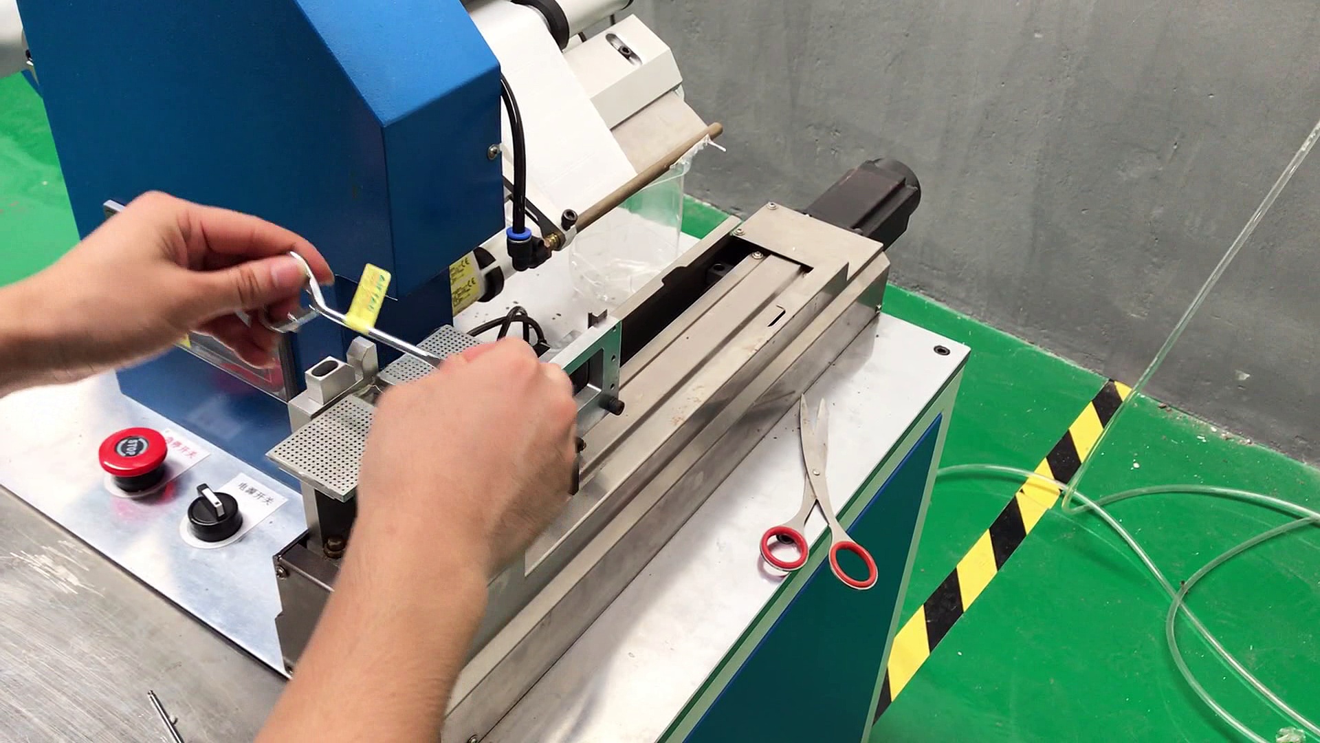 Automatic Labeling Machine