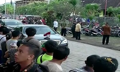 Presiden Joko Widodo Kunjungi Korban Pengungsi Gunung Agung