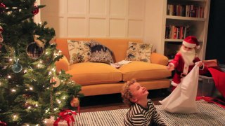 Tiny Santa Claus visits Ollie - new