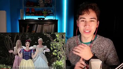 Whos The Finest of Them All!? SNOW WHITE vs ELSA: Princess Rap Battle REACTION!!!