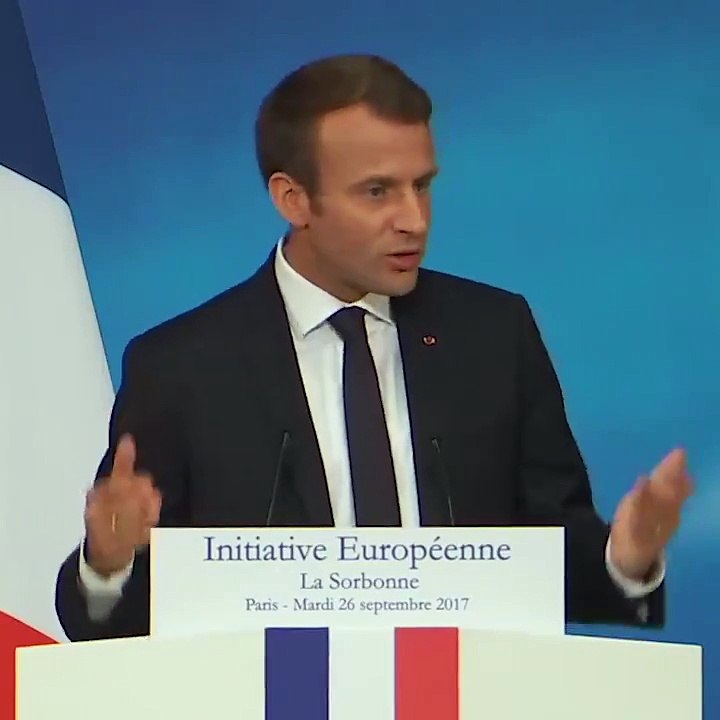 Emmanuel Macron : "La crise migratoire est un d...