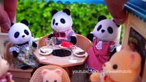 BAD BABY Goes to Calico Critters Toys Seaside Restaurant - Kid-friendly Stories With Toys & Dolls