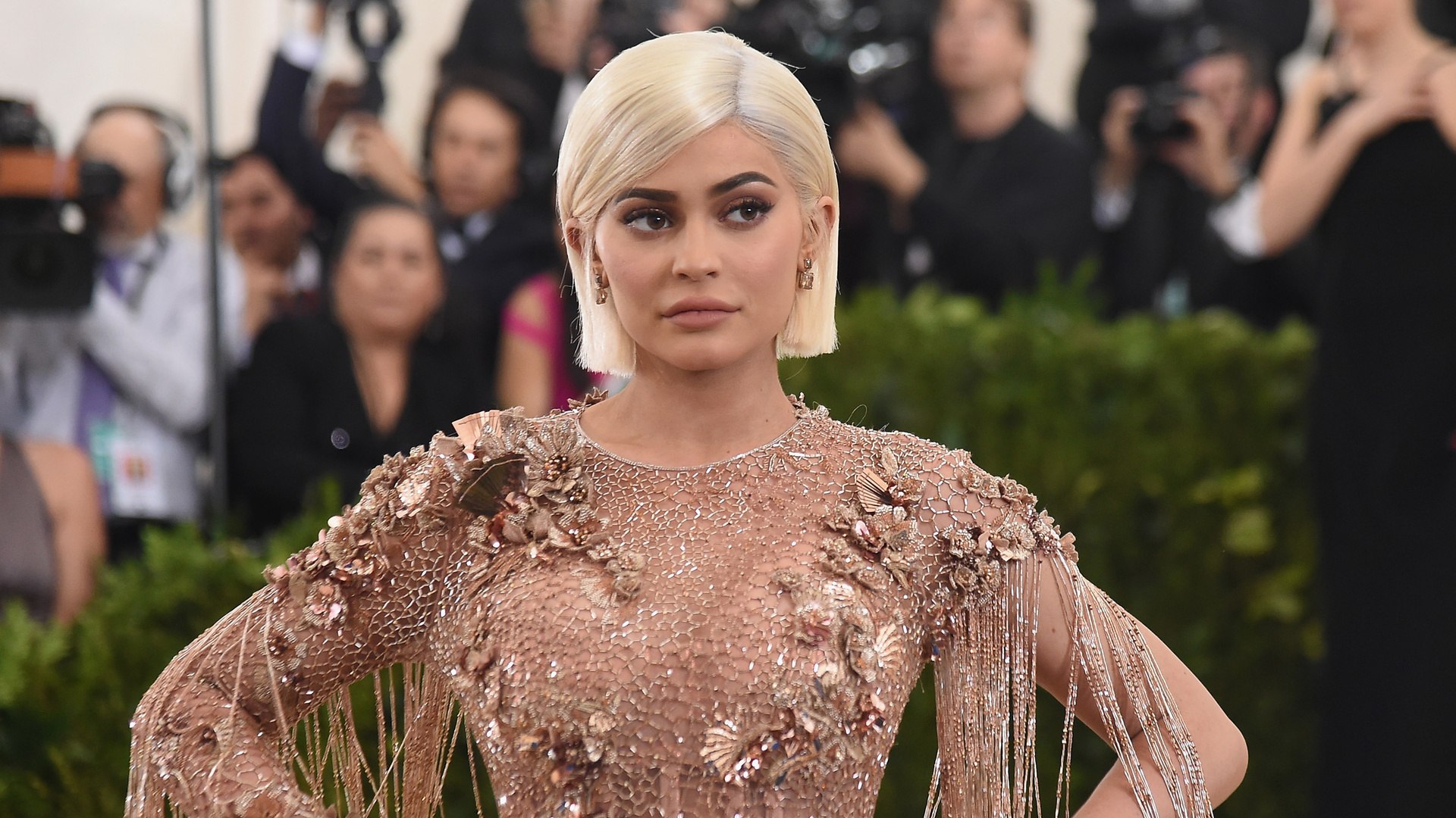 ⁣The Kardashian’s Still Think Kylie Is Too Young To Have A Baby And More News