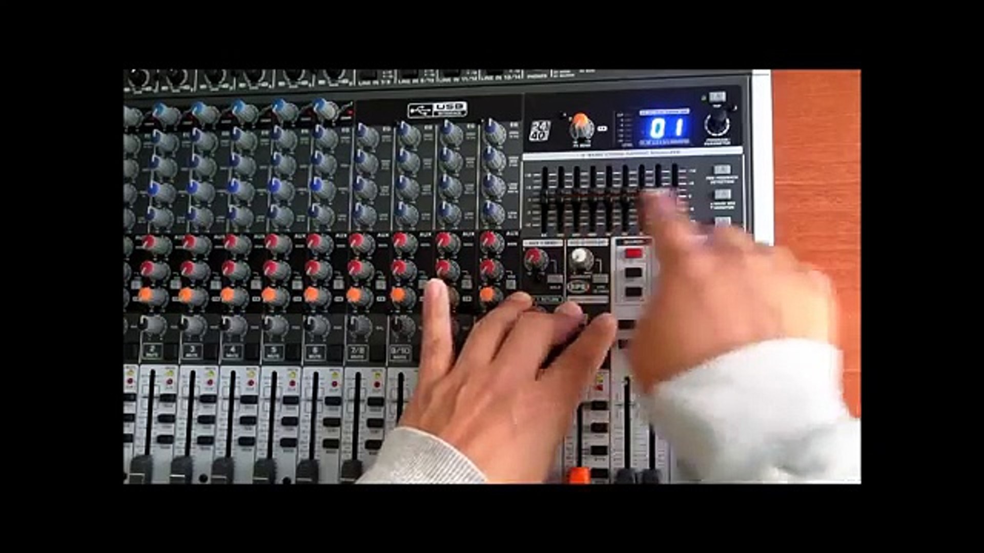 A review of the Behringer Voice Canceller function - Vidéo Dailymotion