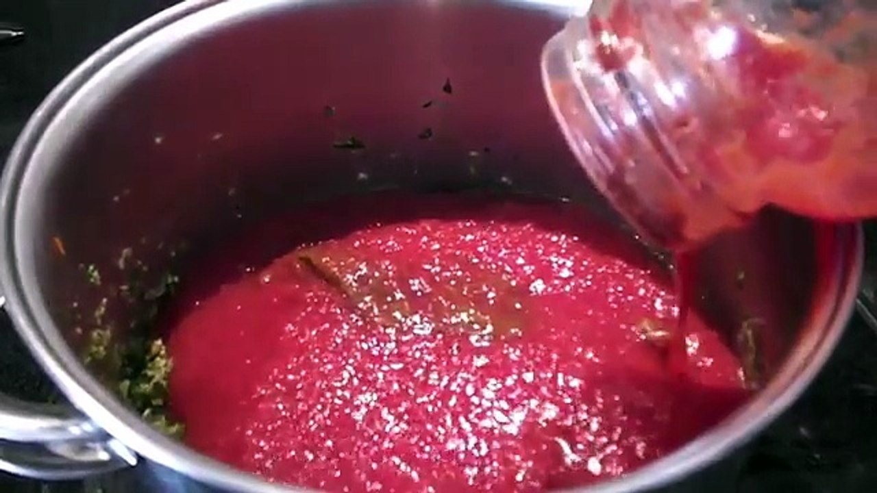 SM134 Short: Cooking With Chef Mario!