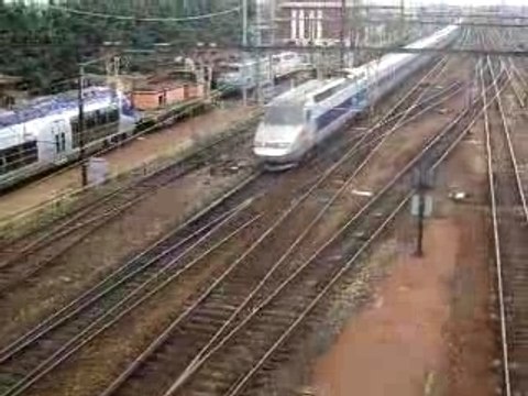 TGV LA ROCHELLE PARIS a ST PIERRE DES CORPS , PARTIE2