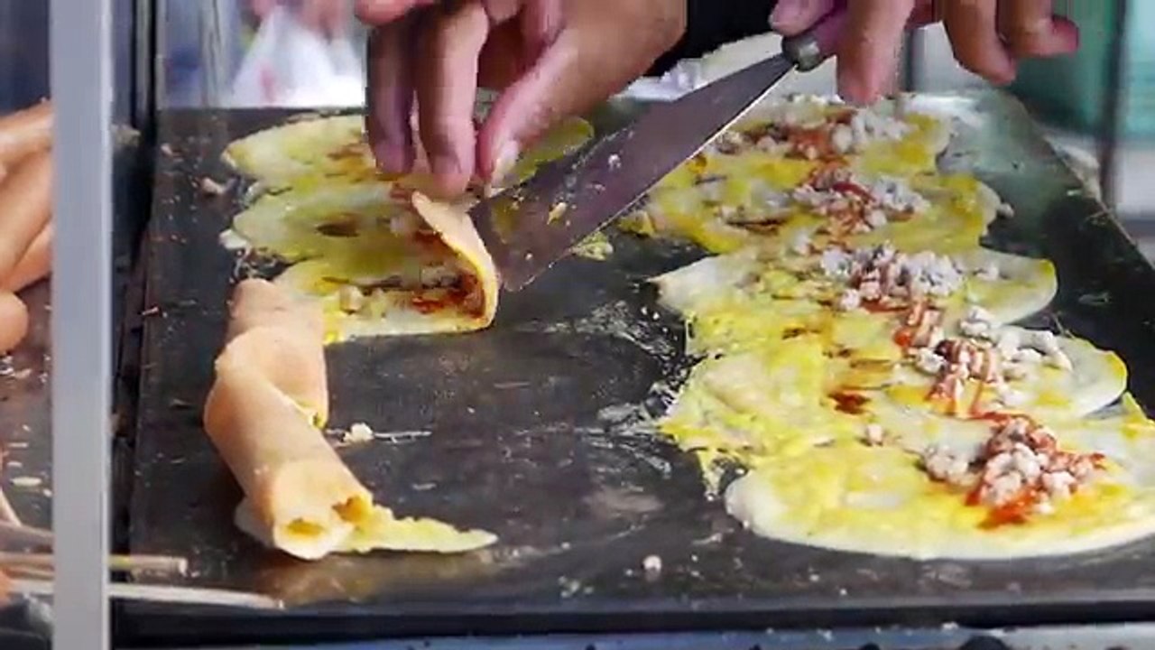 Bangkok Street Food - THAI SNACKS Hot Dog Egg Cheese Thailand