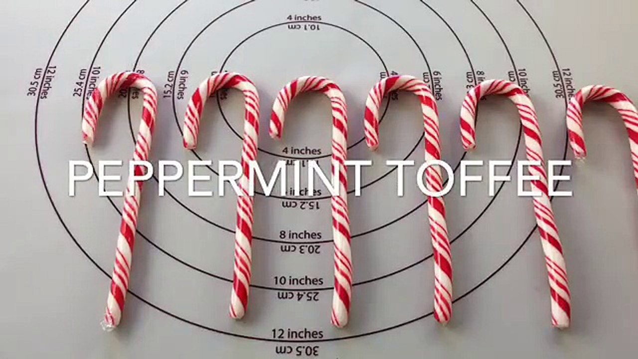 Peppermint Cracker Toffee