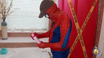 SPIDERMAN vs VENOM Real Life Superhero Face Off Movie, Bubble Bath Time Fun Silly String Kids Video