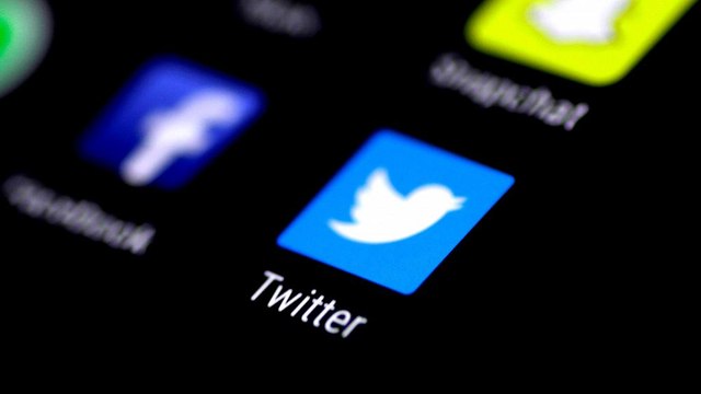 Twitter tests doubling up its character limit