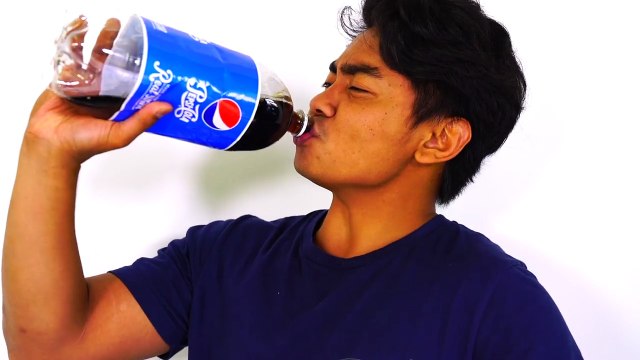 Do Not Drink DIET COKE AND MENTOS! (WARNING)-FqO93DzcKV0
