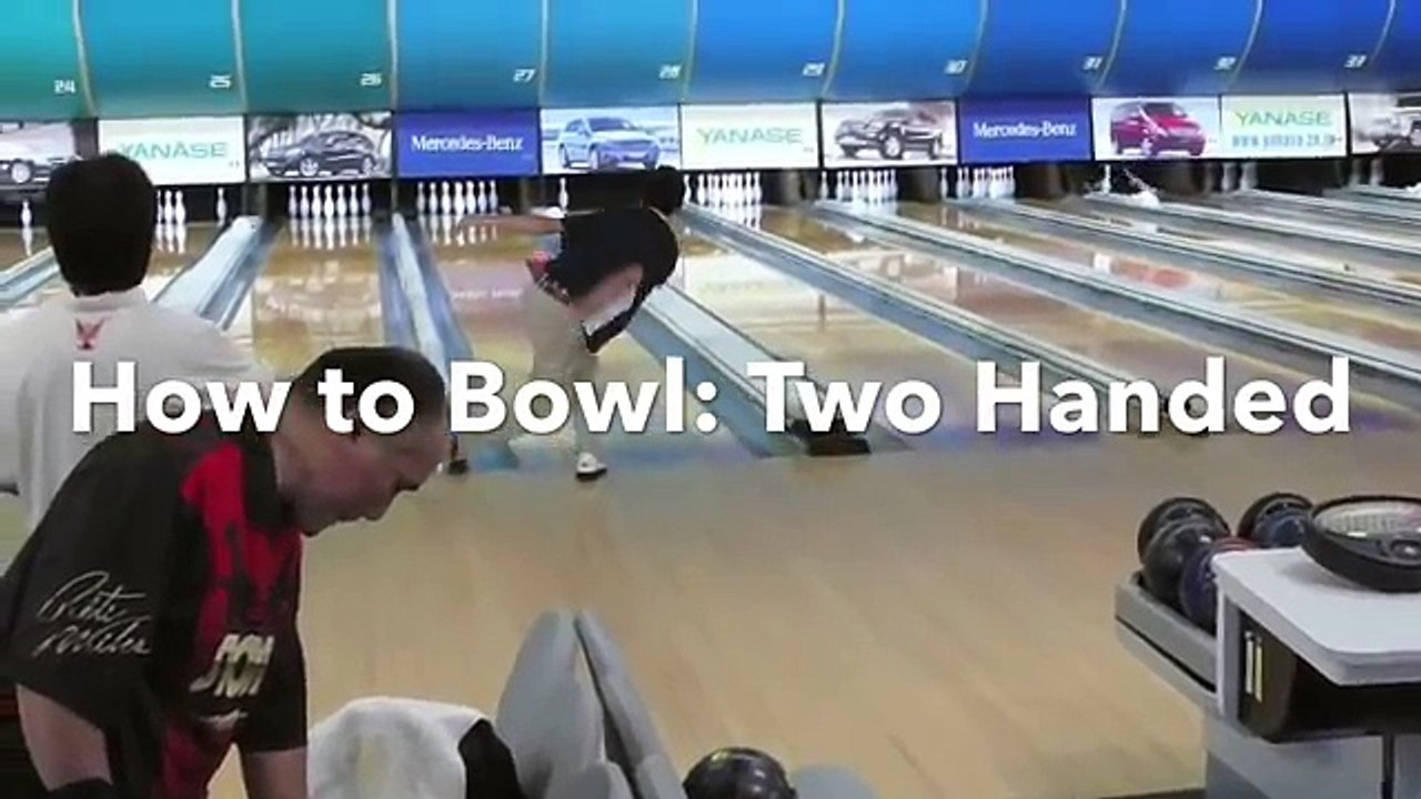 How to Bowl Two Handed-2 handed bowling style