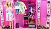Armario Style de Barbie con ropa y Accesorios Máquina de Moda Mágica de Barbie en español