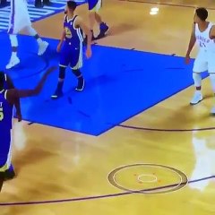 Fail : Kevin Durant célèbre un panier avec OKC dans NBA 2K18