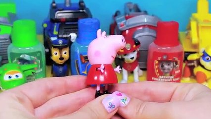 Download Video: Patrulha Canina Peppa Pig Super Wings Brinquedos Banho de Tintas Cores Ingles Banheira Colors