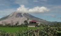 Warga Diminta Menjauhi Zona Merah Sinabung