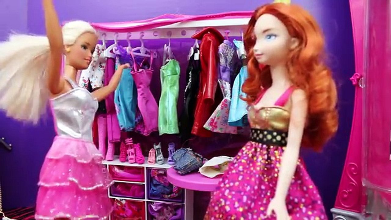 Barbie and Brave Merida Shopping Closet Clothes with Mother Gothel Doll by DisneyCarToys