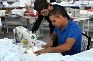 İşsizlik Yüzünden Ayrıldığı Memleketinde Fabrika Kurdu