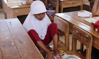 Tanpa Kedua Tangan, Rahma Bercita-Cita Jadi Pelukis