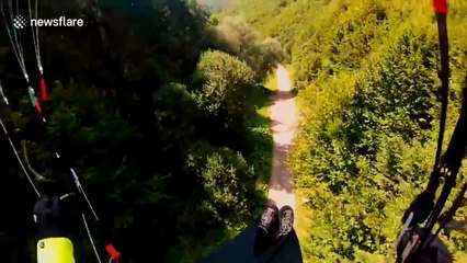 Atterrissage d'un parapente directement dans un Arbre en montagne !