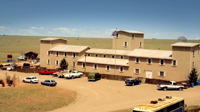 Waco - bande-annonce de la mini-série avec Michael Shannon & Taylor Kitsch (VO)