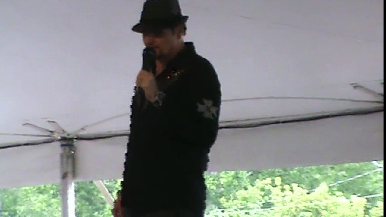 E-Rock sings 'Unchained Melody' Elvis Week 2013