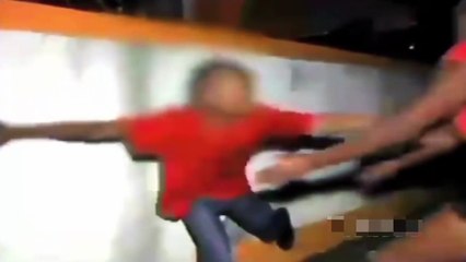 監視カメラに映った本物の 幽霊 映像 Part 39