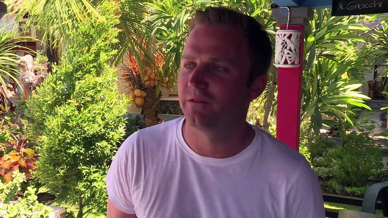 Urlauber auf Bali bangen vor Vulkanausbruch