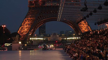 Défilé de Saint Laurent au Trocadéro