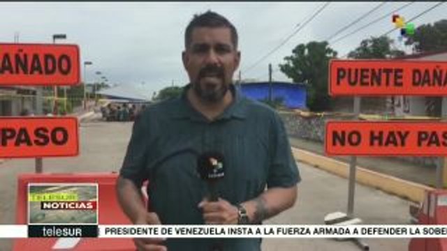 México: afectados por los sismos crean refugios improvisados