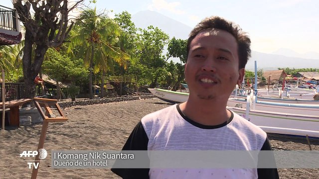 Indonesia desviará aviones a Bali si un volcán entra en erupción