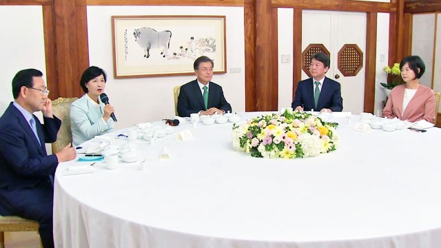 문 대통령-여야 4당 대표 초당적 안보 협력 / YTN