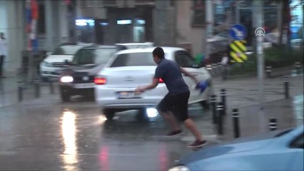 Sağanak Yağış, Hayatı Olumsuz Etkiledi (4) - İstanbul