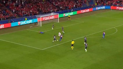 Michael Lang Goal HD - Basel	1-0	Benfica 27.09.2017