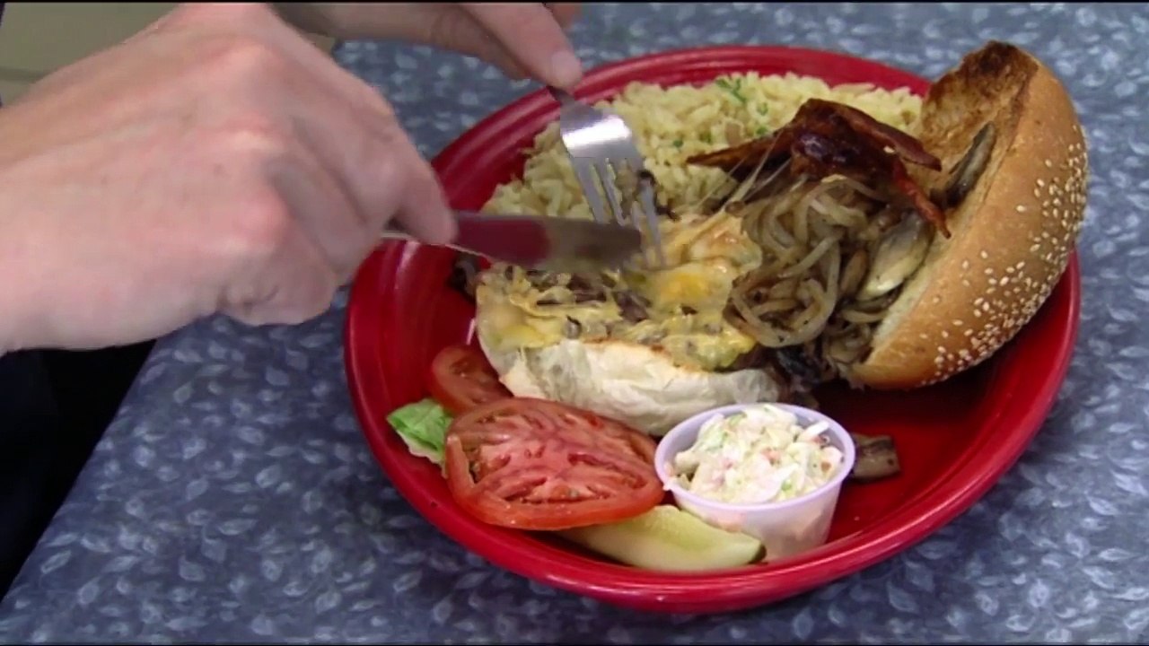 Can Gordon Ramsay Rescue American Classic from Disaster? | Kitchen Nightmares Supercut