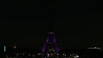 La torre Eiffel se suma a lucha contra el cáncer de mama