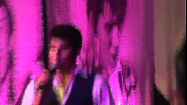 Ben Thompson sings 'Never Gonna Fall In Love Again' Elvis Week 2014