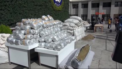 İstanbul'da 4 Operasyonda 1 Ton 670 Kilo Uyuşturucu Ele Geçirildi