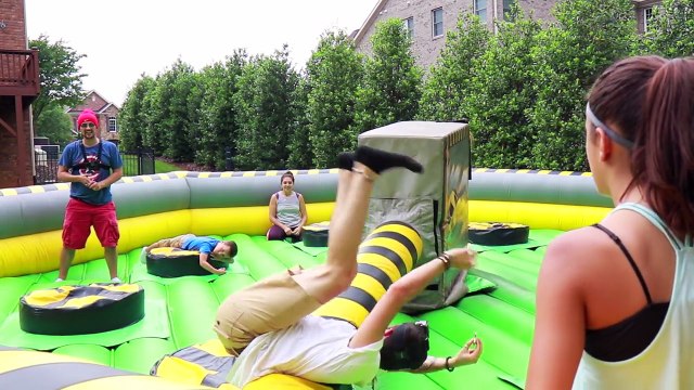 30FT GIANT FIDGET SPINNER GAME! Crash, Ouch, Bang, Jump Challenge _Tricks & Collection FUNnel Vision-fJhOAk3vlmo