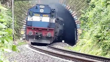 INDIAN RAILWAYS HONKING COMPILATION !!