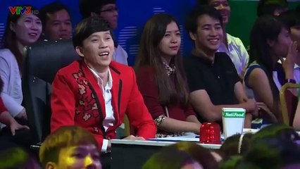 Trấn Thành nhiều lần "đứng hình" trước màn "phản đòn" của nghệ sĩ Khánh Nam