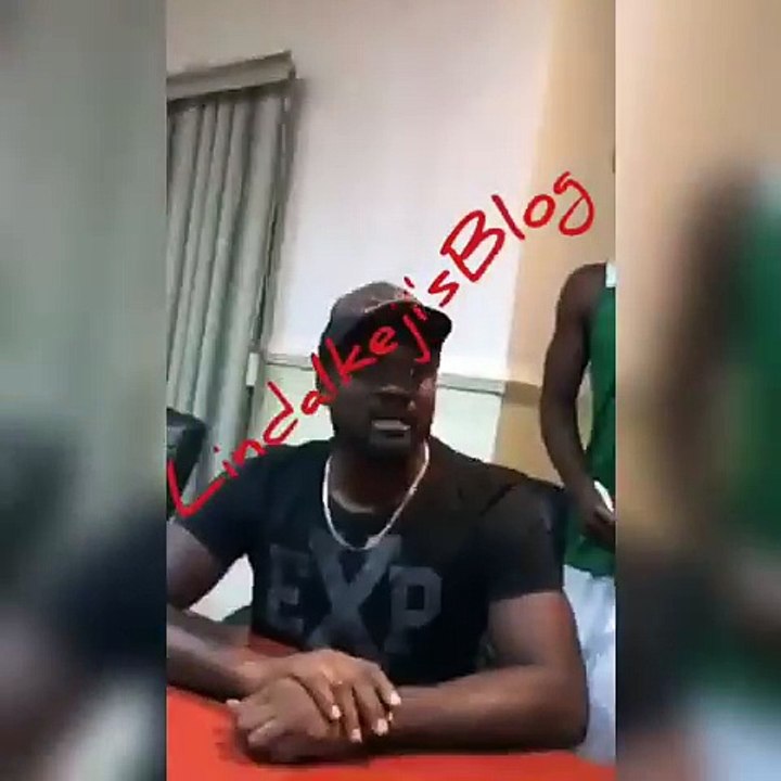 les frères P Square se battent dans le bureau de leur avocat
