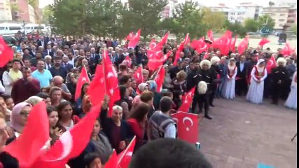 Tren Coşkuyla Karşılandı