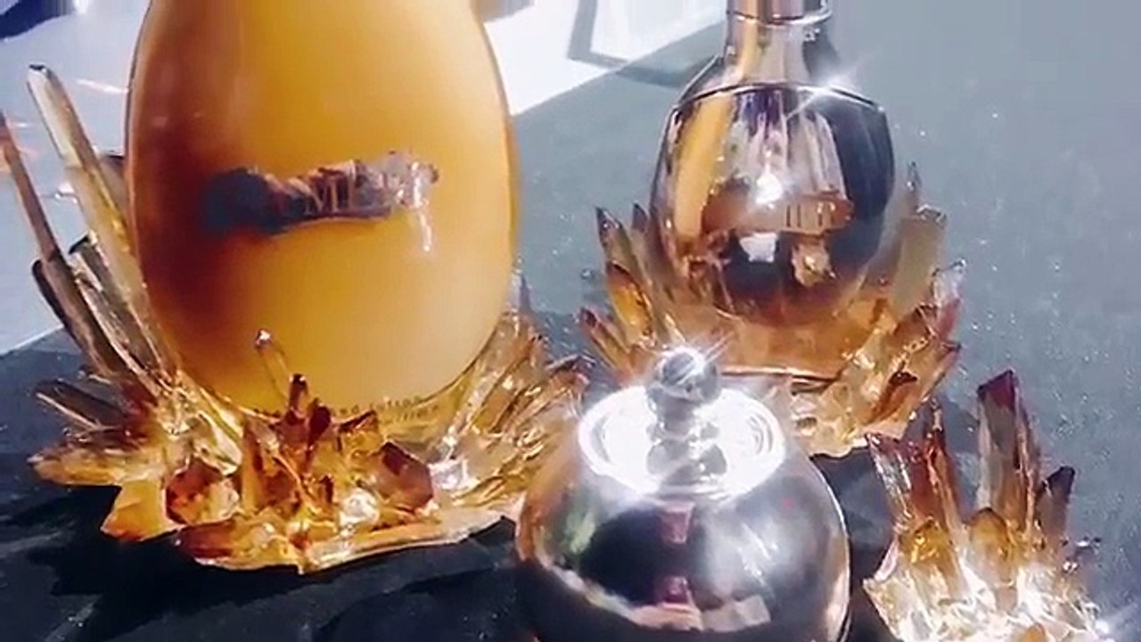 20170919實驗室燒杯的意外結晶  多年後再度成為傳奇-kNNdUBKU5oc