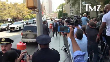 Anthony Weiner Leaves Court After 21 Month Sentencing _ TMZ-nzIa8xS4uDQ