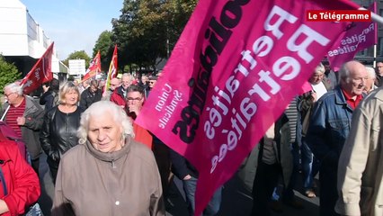 Brest. Un millier de retraités défilent jusqu'à la sous-préfecture